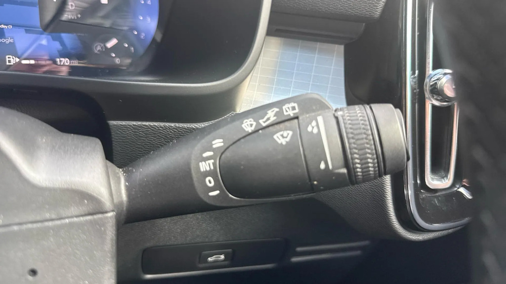 Volvo XC40 2.0 B4p Ultra Dark Blue #21