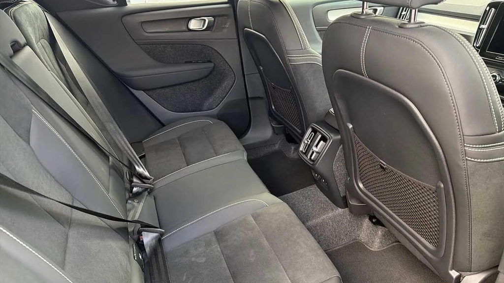 Volvo XC40 2.0 B3p Plus Dark  #5