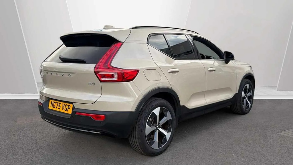 Volvo XC40 2.0 B3p Plus Dark  #2