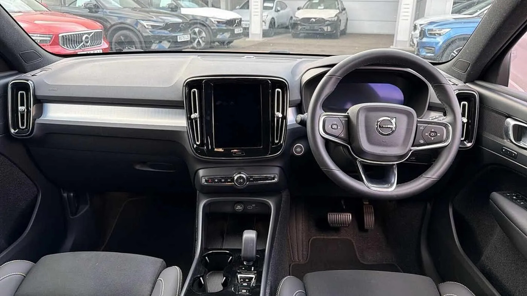 Volvo XC40 2.0 B3p Plus Dark  #4