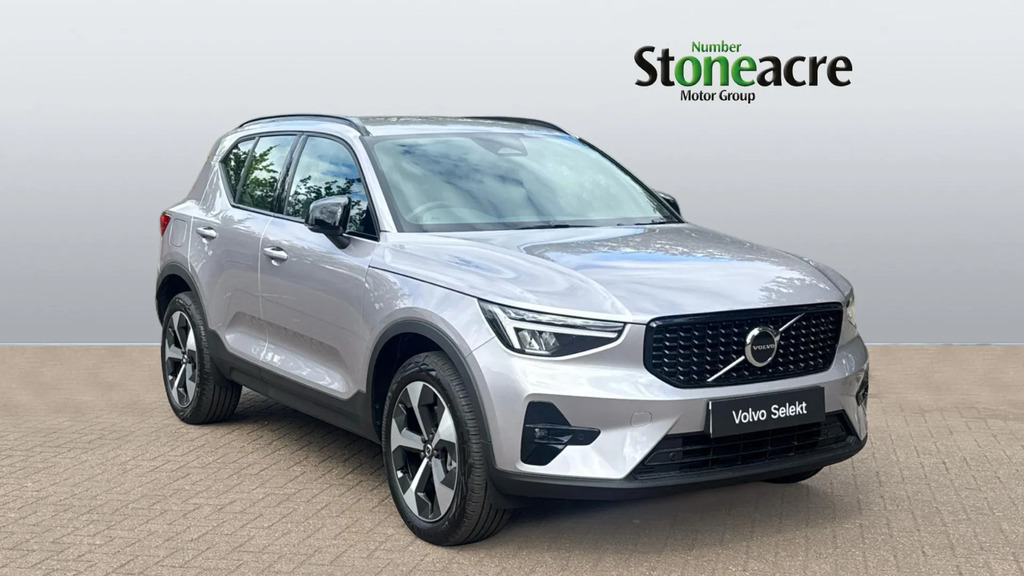 Volvo XC40 2.0 B3p Plus Dark 