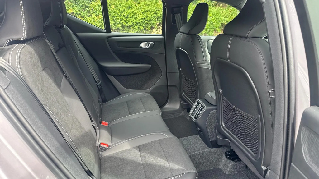 Volvo XC40 2.0 B3p Plus Dark  #6