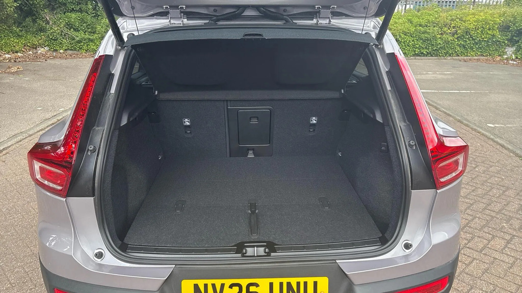 Volvo XC40 Plus Pro B4 Mild Hybrid Dark Blond Leather #13
