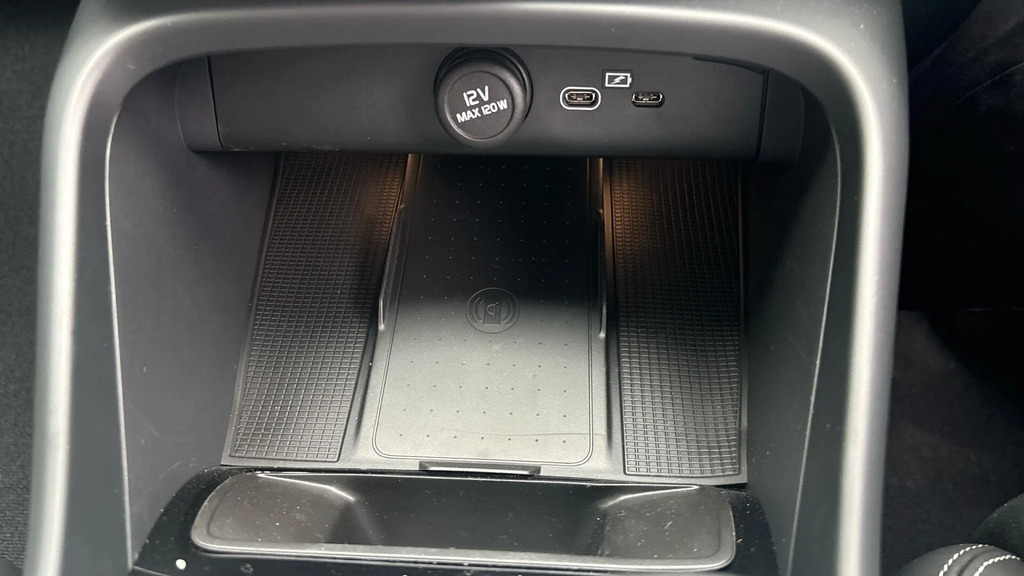 Volvo XC40 Plus Pro B4 Mild Hybrid Dark Blond Leather #29