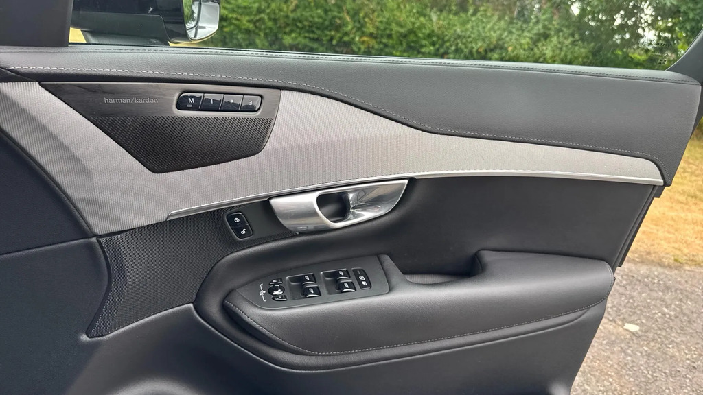 Volvo XC90 T8 Recharge Plus Dark Grey #27