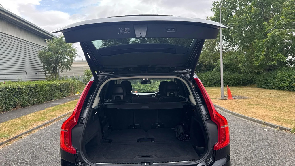 Volvo XC90 T8 Recharge Plus Dark Grey #13