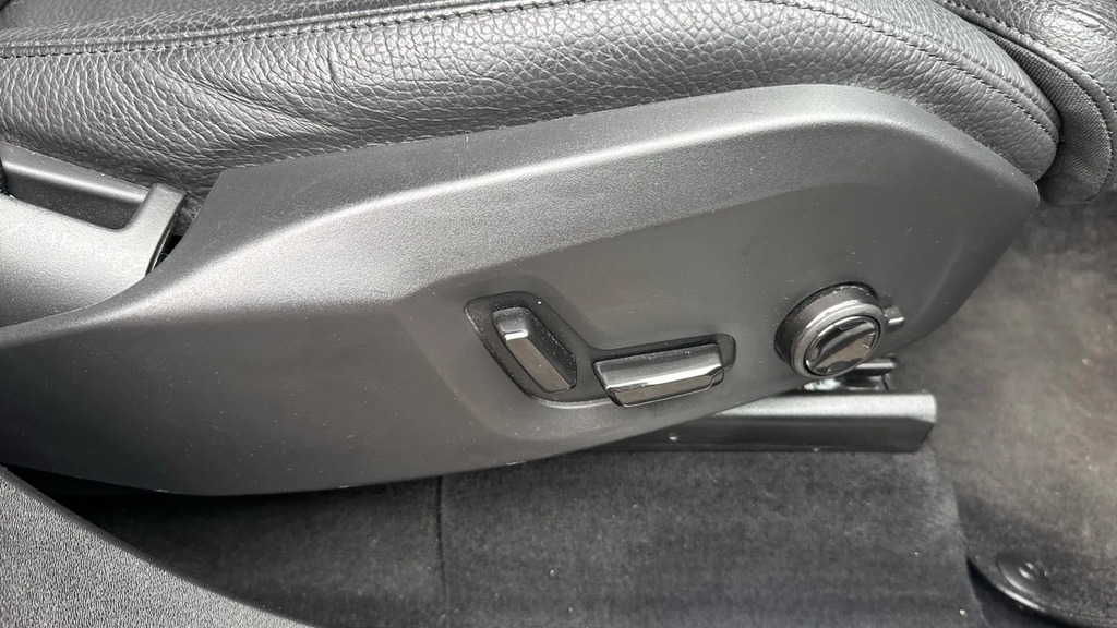Volvo XC90 T8 Recharge Plus Dark Grey #28