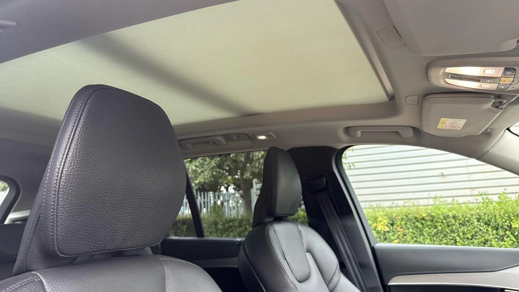 Volvo XC90 T8 Recharge Plus Dark Grey #29