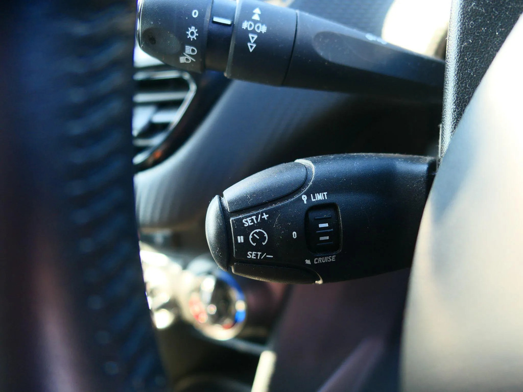 Peugeot 2008 2008 Allure Ss Grey #16