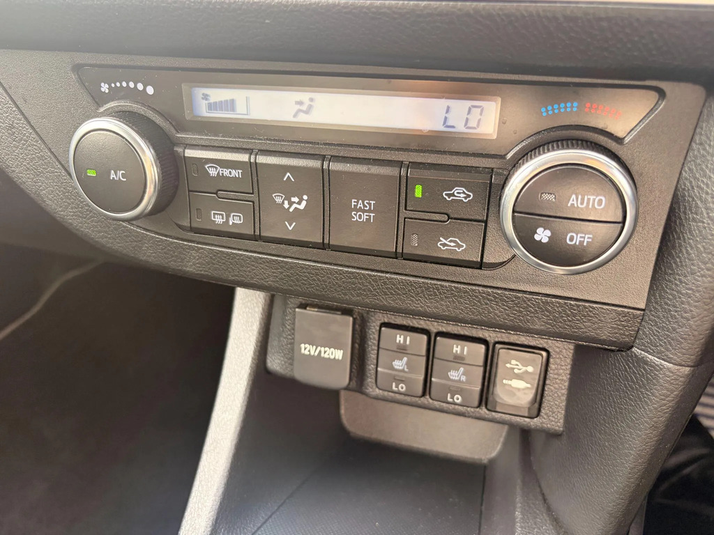 Toyota Auris 1.8 Vvti Excel Brown #14