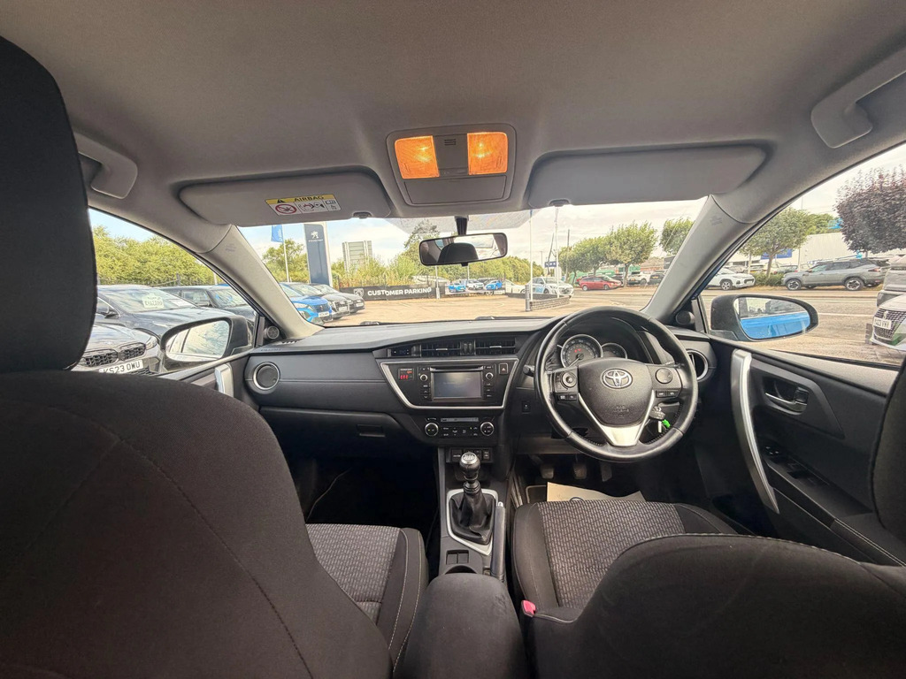 Toyota Auris 1.8 Vvti Excel Brown #9