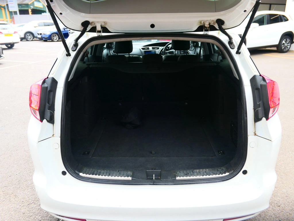 Honda Civic Civic I-dtec Sport White #9