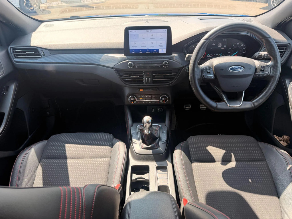 Ford Focus 1.0T Ecoboost St-line Hatchback Blue #10