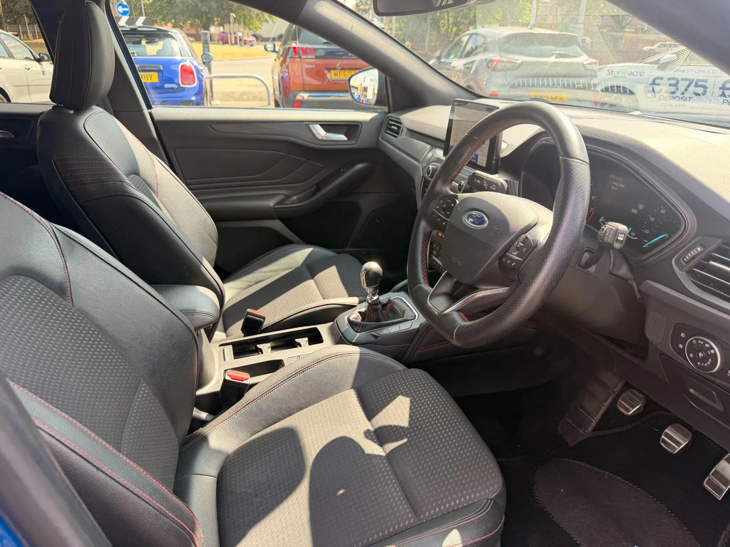 Ford Focus 1.0T Ecoboost St-line Hatchback Blue #11