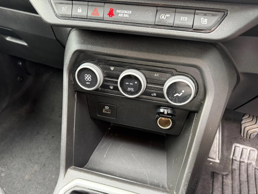 Dacia Jogger 1.0 Tce Extreme Se Mpv Green #31