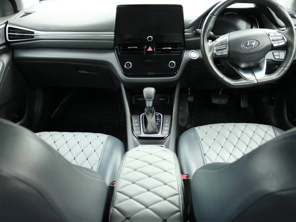 Hyundai Ioniq Hatchback Grey #11
