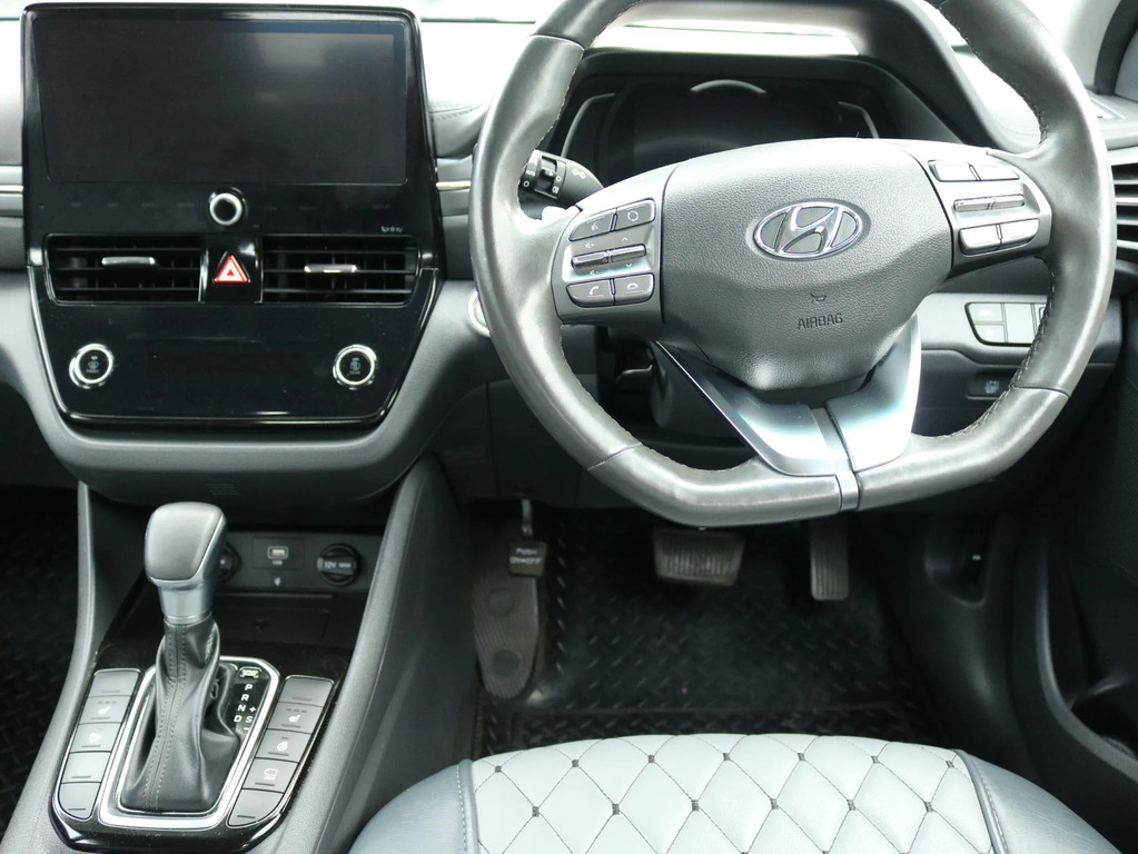 Hyundai Ioniq Hatchback Grey #10