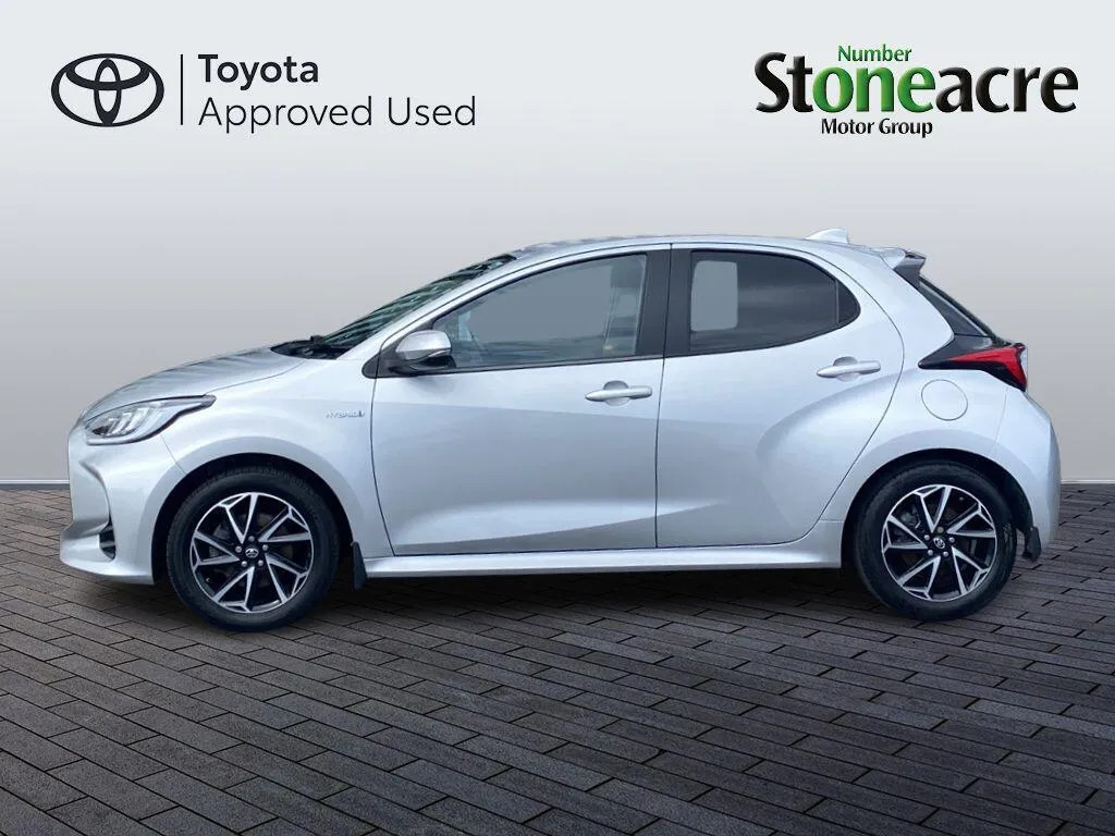 Toyota Yaris 1.5 Hybrid Design Cvt Silver #6