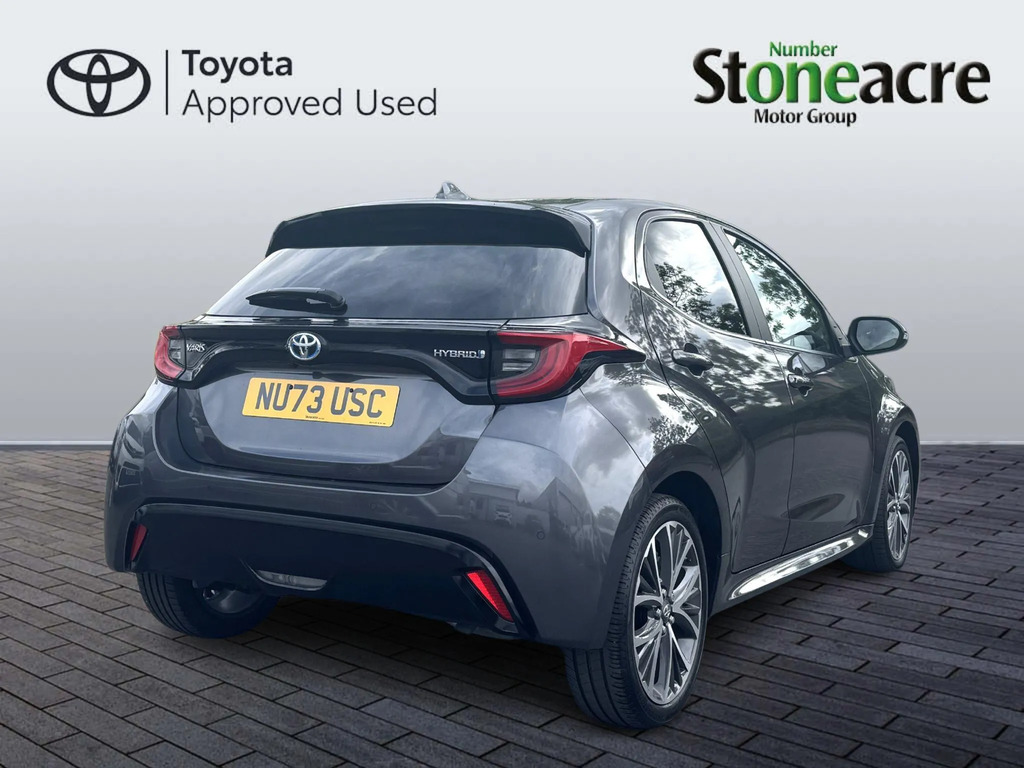 Toyota Yaris 1.5 Hybrid Excel Cvt #3