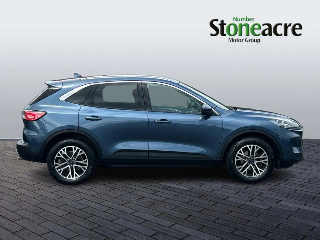 Ford Kuga 1.5 Ecoboost 150 Titanium Edition #2
