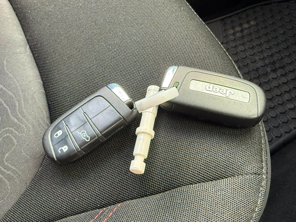 Jeep Renegade 1.5 E-hybrid Limited Dct Grey #25