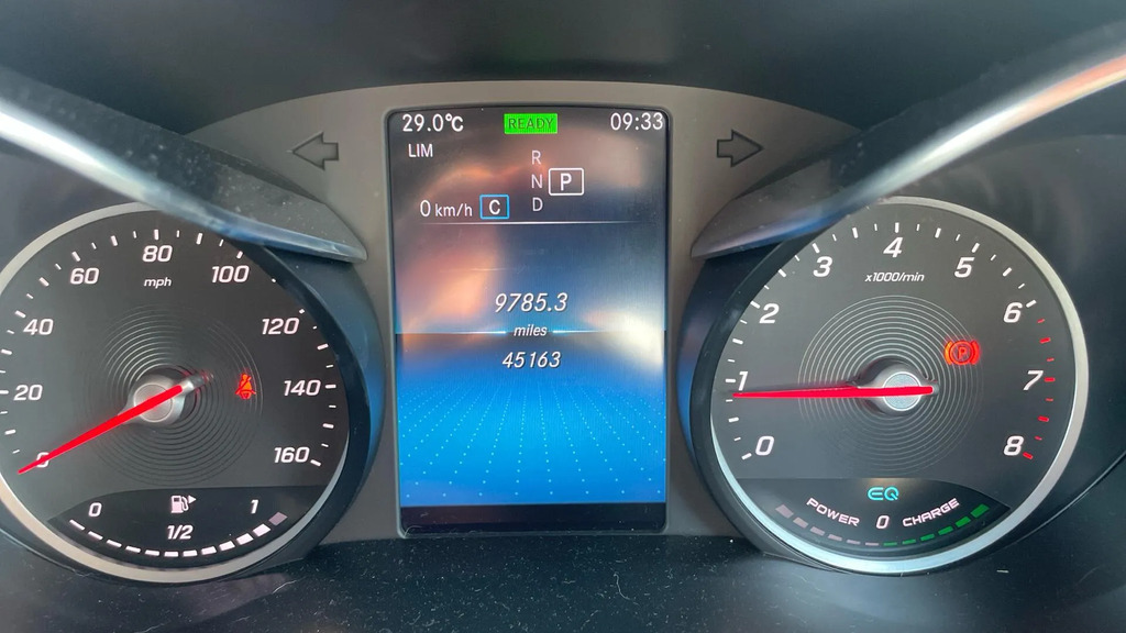 Mercedes-Benz GLC Class Glc 300 D 4Matic Amg Line Premium Plus Silver #11