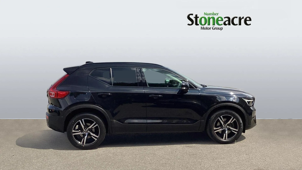 Volvo XC40 2.0 B3p Plus Dark #3