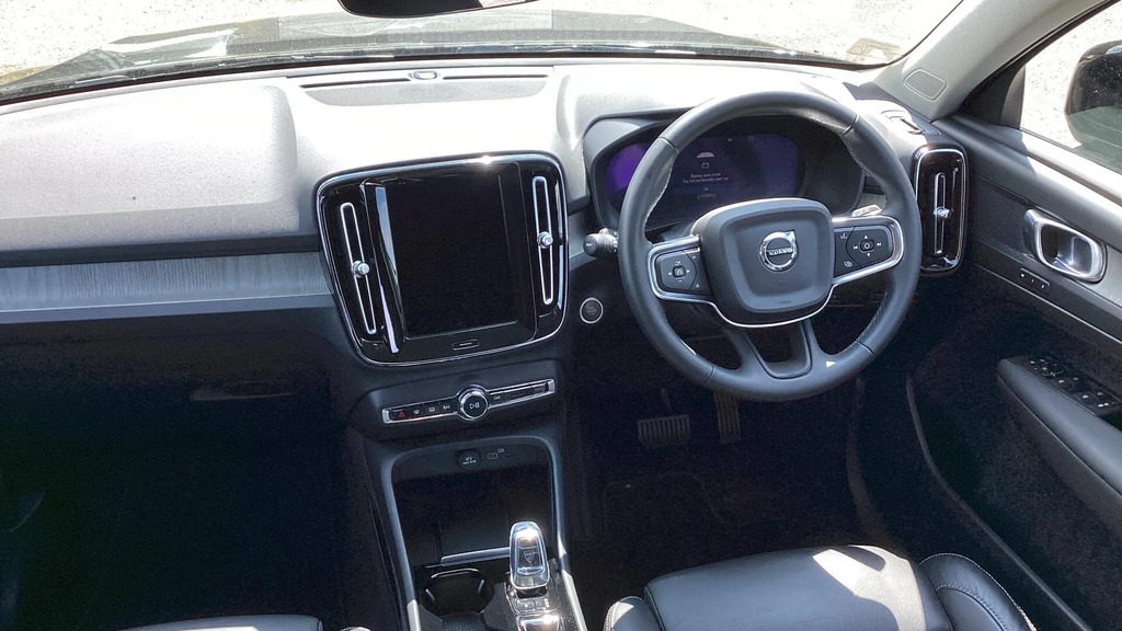 Volvo XC40 2.0 B3p Plus Dark #5
