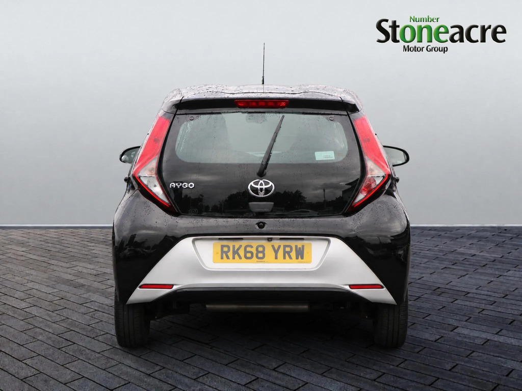 Toyota Aygo 1.0 Vvt-i X-play  #4