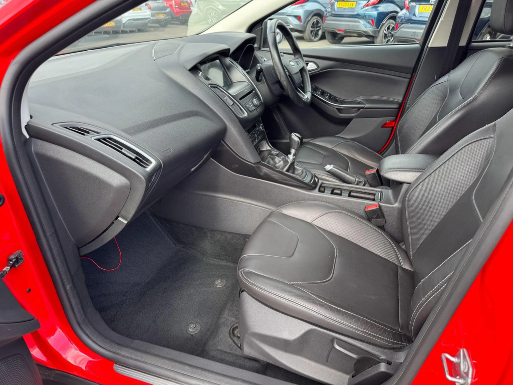 Ford Focus 1.5 Tdci St-line Euro 6 Ss Black #14