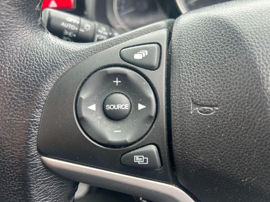Honda Jazz 1.3 Se Navi Yellow #22