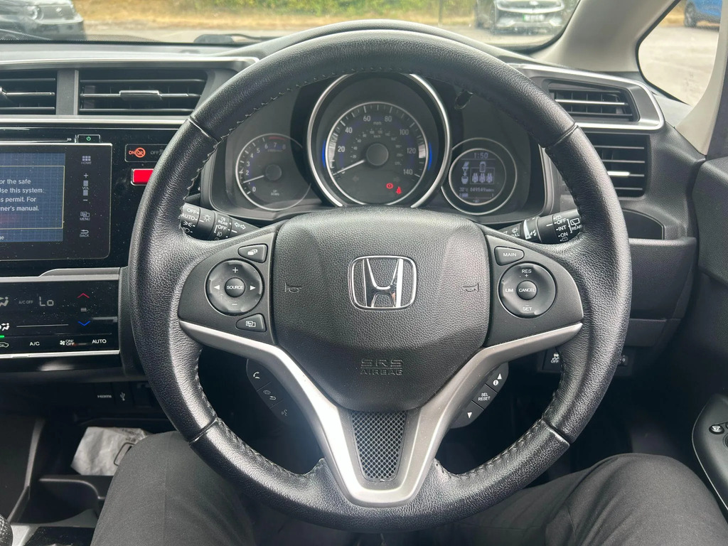 Honda Jazz 1.3 Se Navi Yellow #19