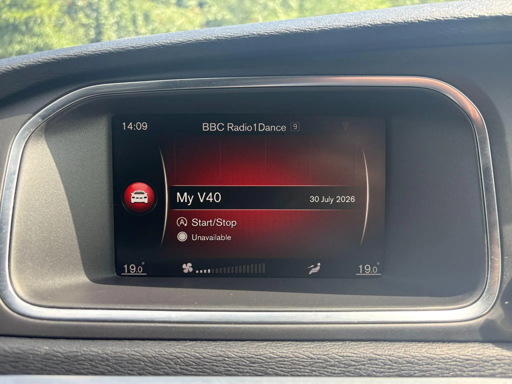 Volvo V40 2.0 T2 Momentum Nav Plus 121 Bhp Grey #19