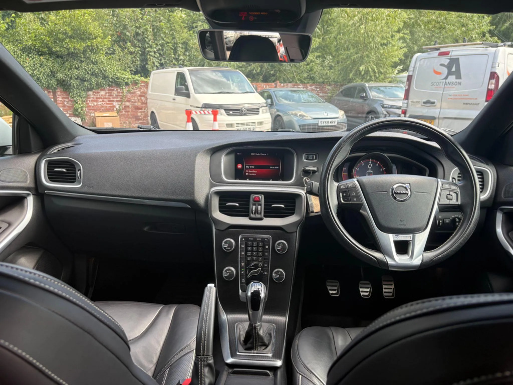 Volvo V40 2.0 T2 Momentum Nav Plus 121 Bhp Grey #10