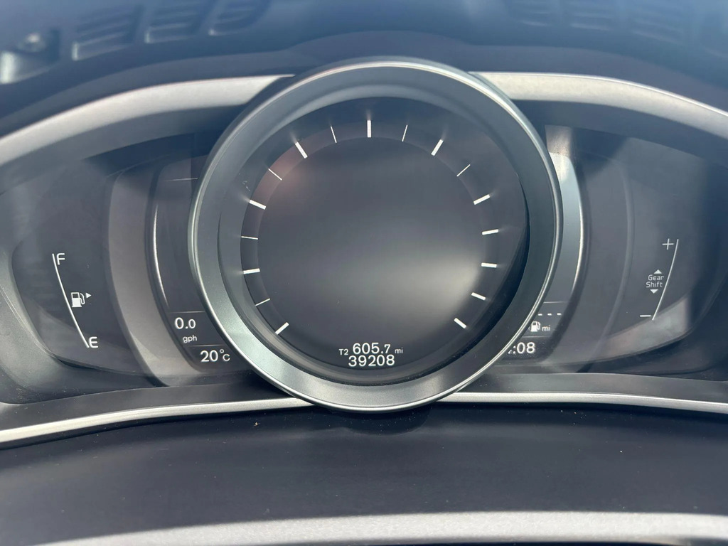 Volvo V40 2.0 T2 Momentum Nav Plus 121 Bhp Grey #15