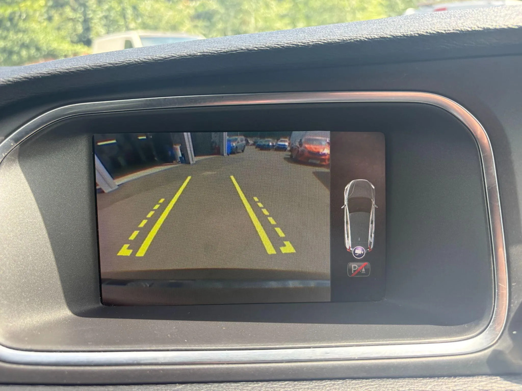 Volvo V40 2.0 T2 Momentum Nav Plus 121 Bhp Grey #22