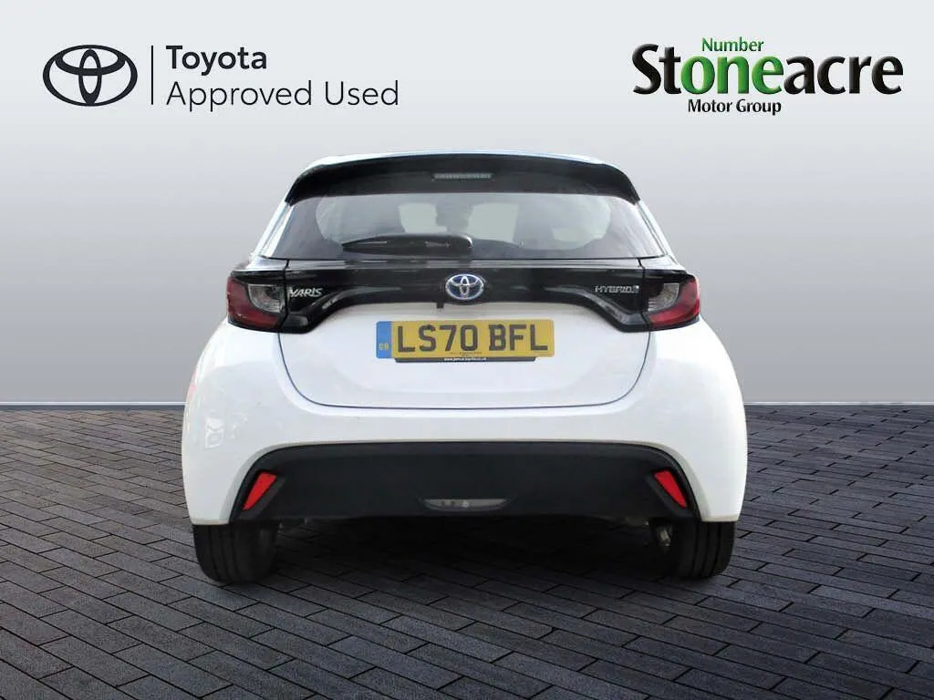 Toyota Yaris 1.5 Hybrid Icon Cvt #4