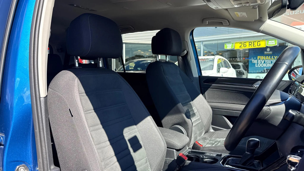 Volkswagen Touran Grey #12