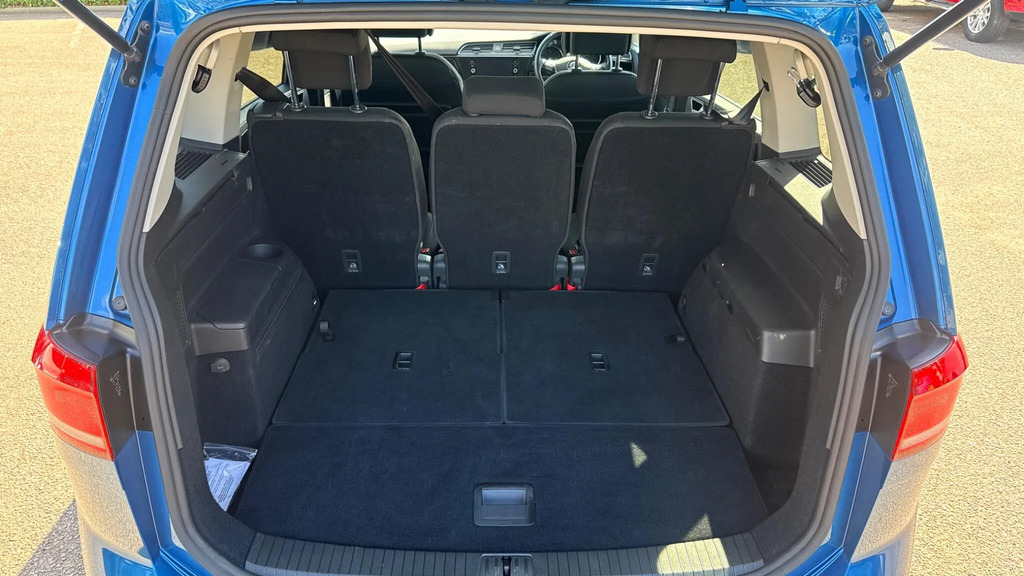 Volkswagen Touran Grey #10
