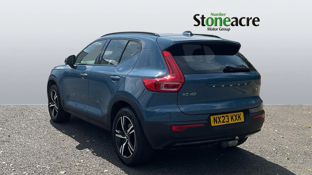 Volvo XC40 2.0 B3p Plus Dark #2