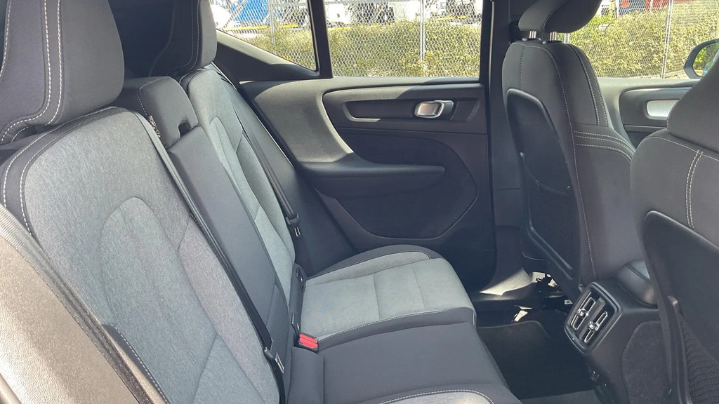 Volvo XC40 2.0 B3p Plus Dark #6