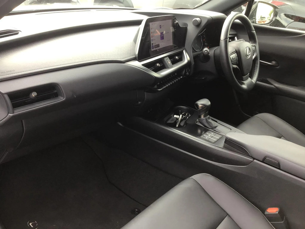 Lexus UX 250H 2.0 F-sport Design Cvt  #4