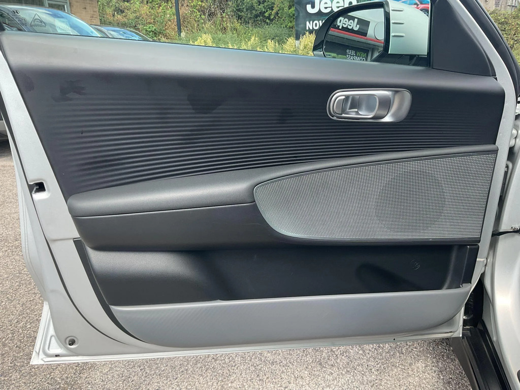 Hyundai Ioniq 6 Ultimate White #16