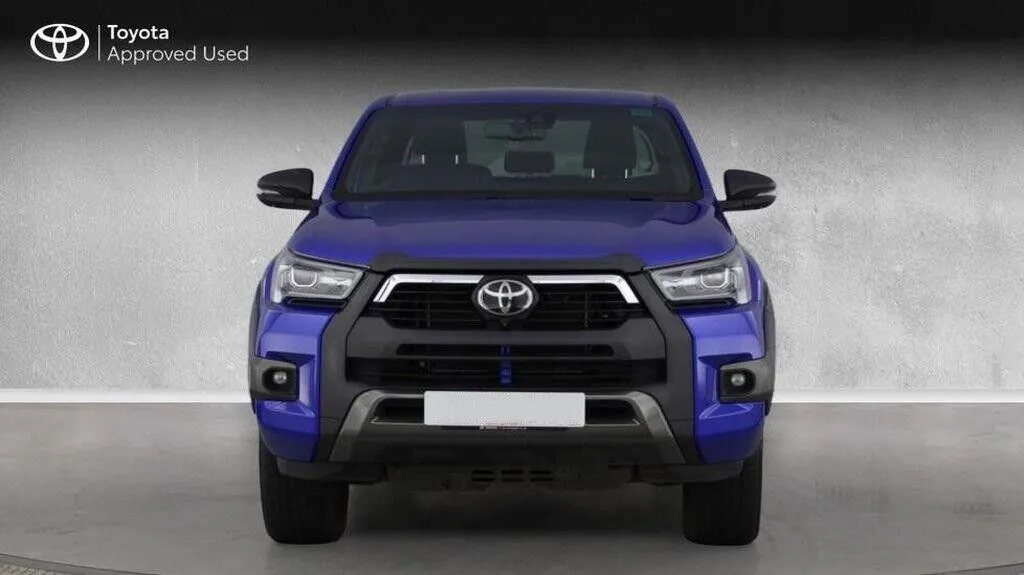 Toyota HILUX Invincible X Dcab Pick Up 2.8 D-4d  #6