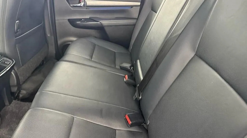 Toyota HILUX Active 2.4 Grey #14