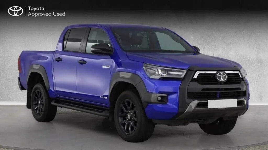 Toyota HILUX Invincible X Dcab Pick Up 2.8 D-4d