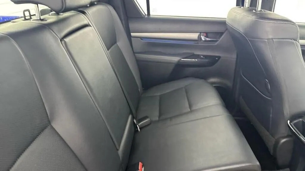 Toyota HILUX Active 2.4 Grey #15