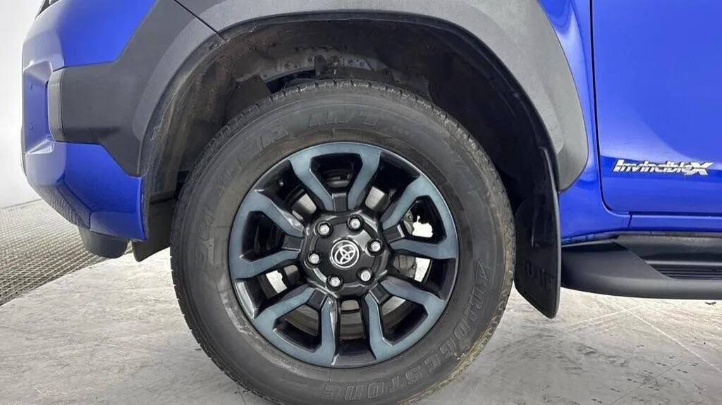 Toyota HILUX Active 2.4 Grey #7