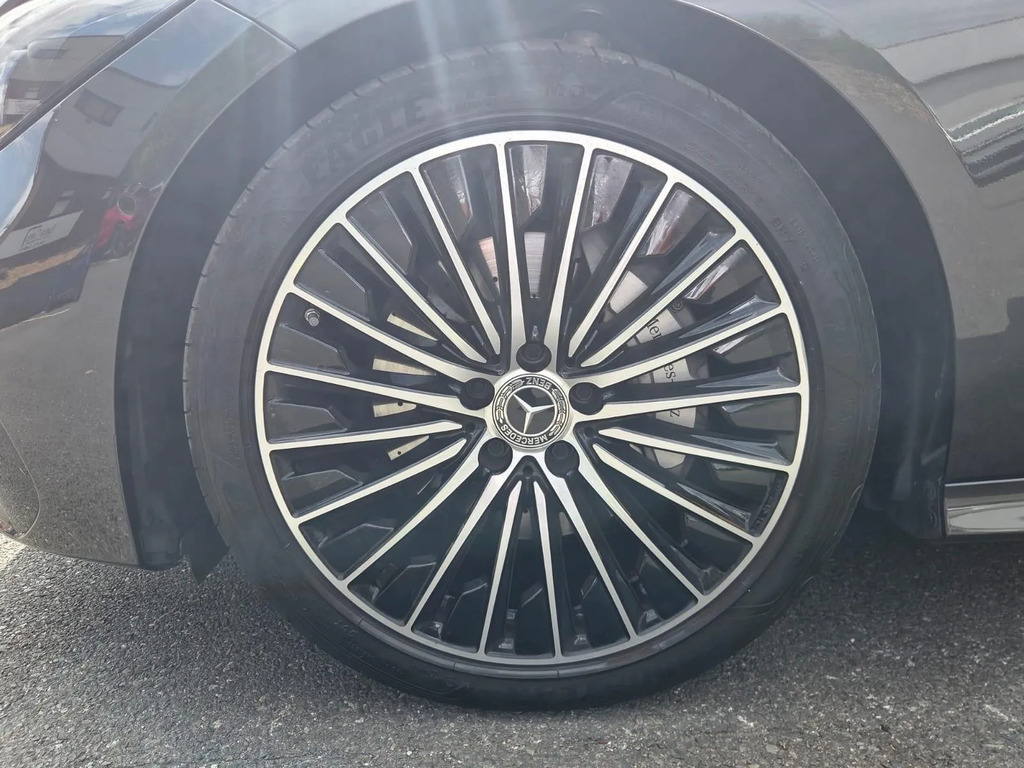 Mercedes-Benz CLE Class Cle 300 4Matic Red #24