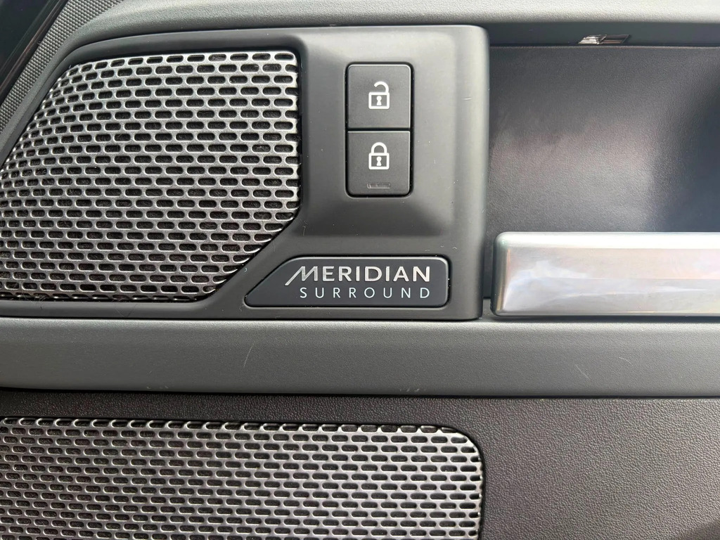 Land Rover Defender 110 D240 Se Blue #35